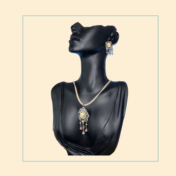 Nordstrom Jewelry - Vintage inspired rose pendant necklace and earrings